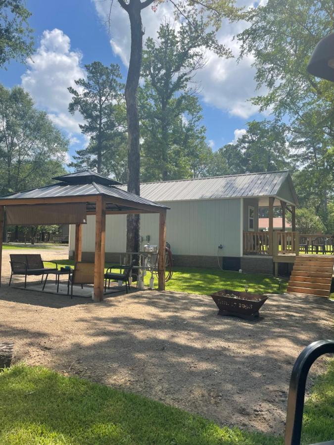 Cozy Cabin In Crestwood Subdivision Avinger Exterior photo